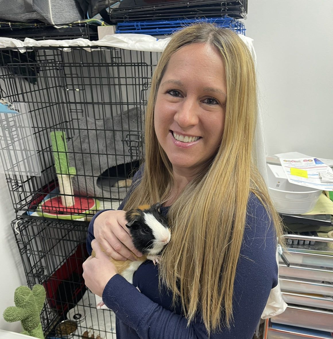 woman with guinea pig